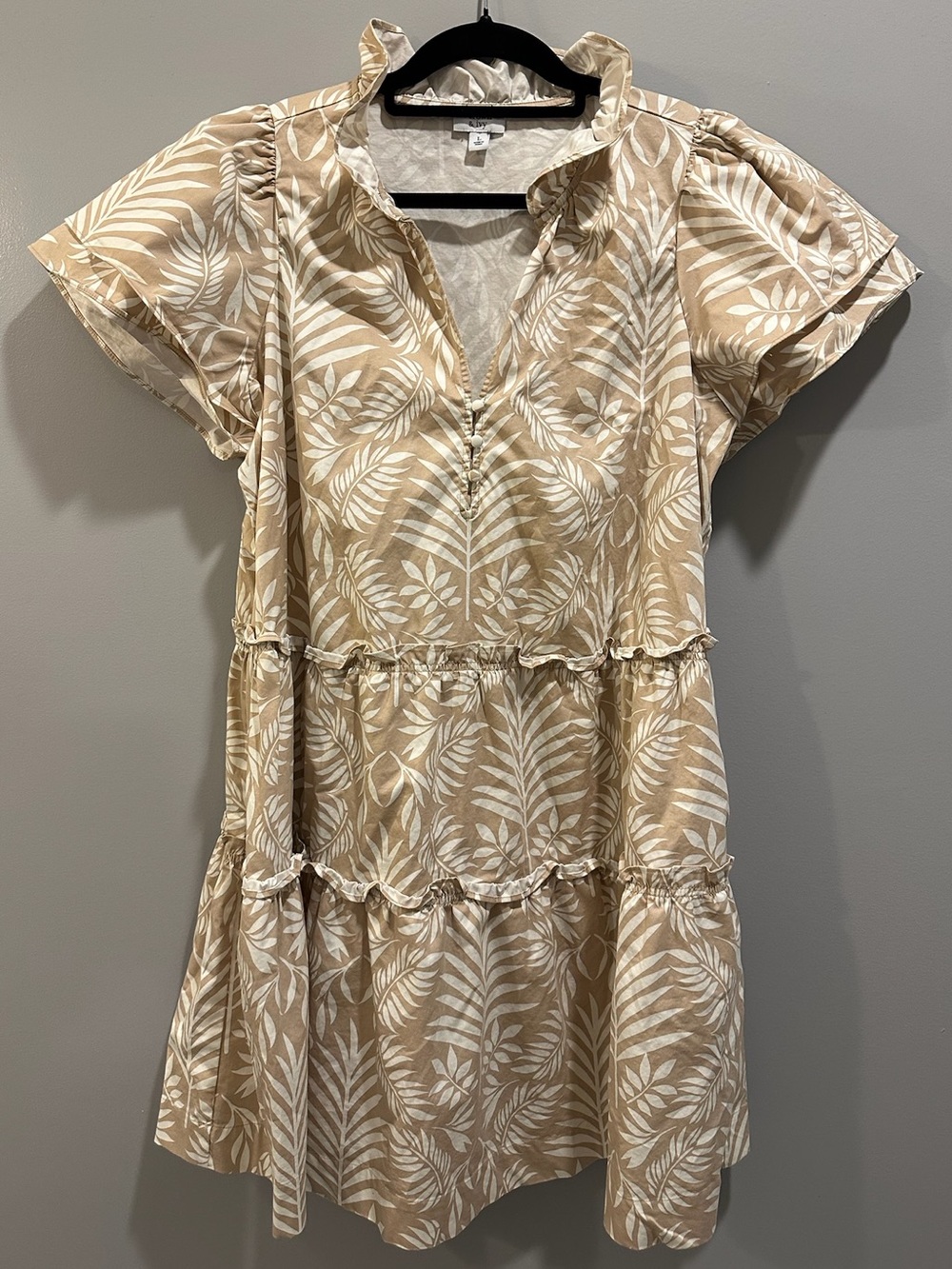 Crown & Ivy Palm Print Ruffle Collar Tiered Flutter Sleeve Mini Dress L Tan